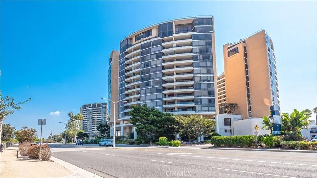Photo of 4265 Marina City Drive, Marina Del Rey, CA 90292 (MLS # DW26011703)