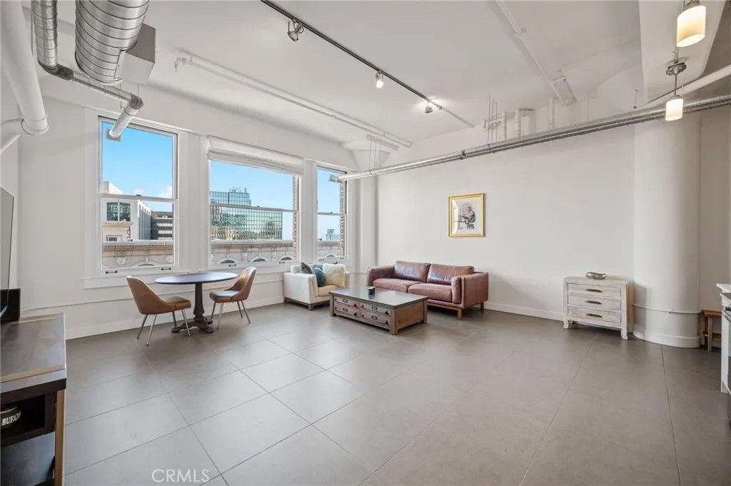 Photo of 939 S Broadway #1001, Los Angeles, CA 90015 (MLS # SR26013736)