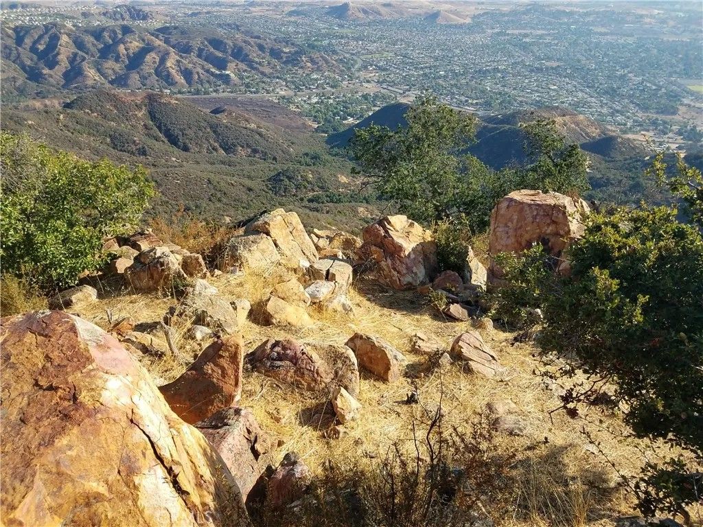 Photo of 14750 North Main Divide, Lake Elsinore, CA 92530 (MLS # OC25102015)