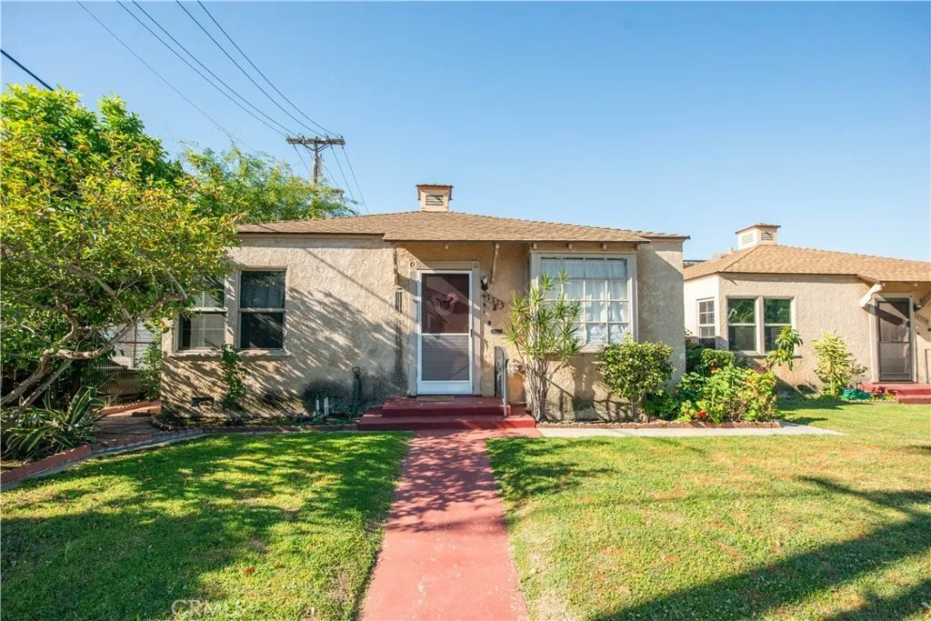 1113 N Glenoaks