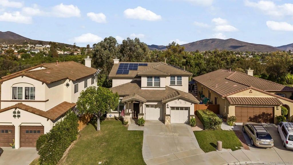 Photo of 767 Dry Creek Drive, Chula Vista, CA 91914 (MLS # 260025953)