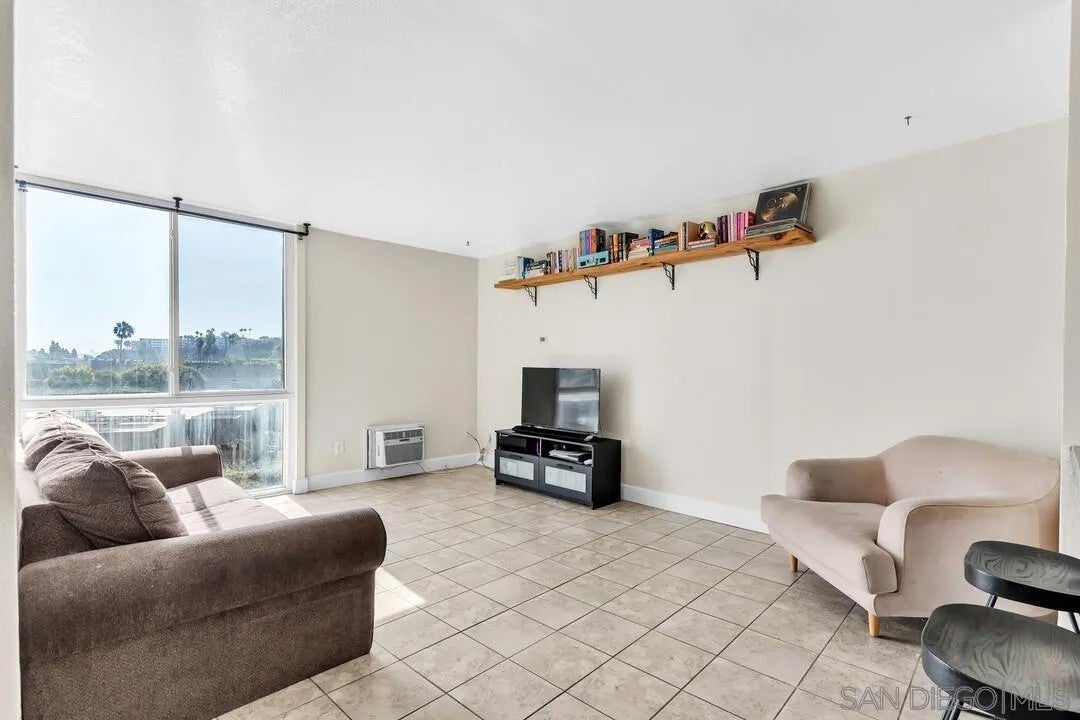 3050 Rue D'Orleans 380