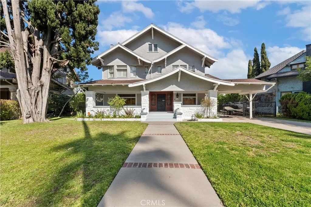 Photo of 2167 W 20th St, Los Angeles, CA 90018 (MLS # RS26065451)