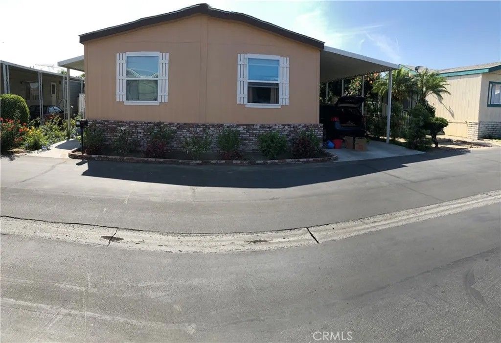 Photo of 14300 Clinton St, Garden Grove, CA 92843 (MLS # IV25271887)