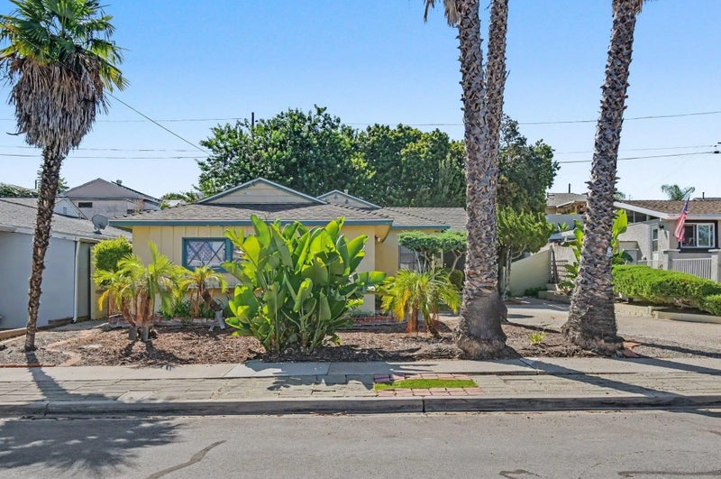 7037 Hillsboro