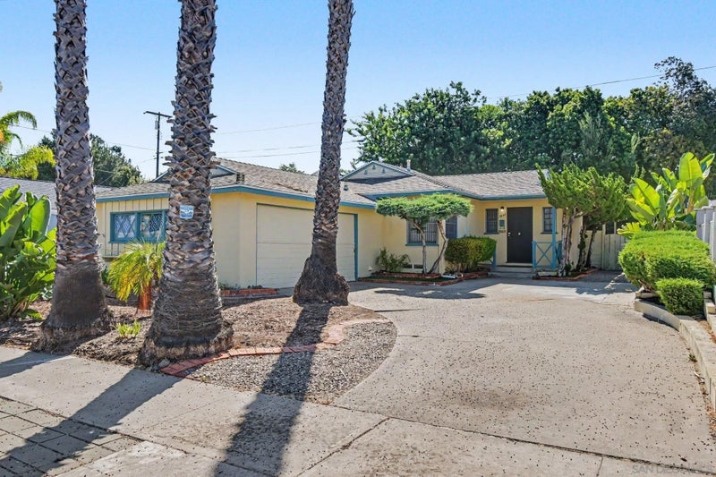 7037 Hillsboro