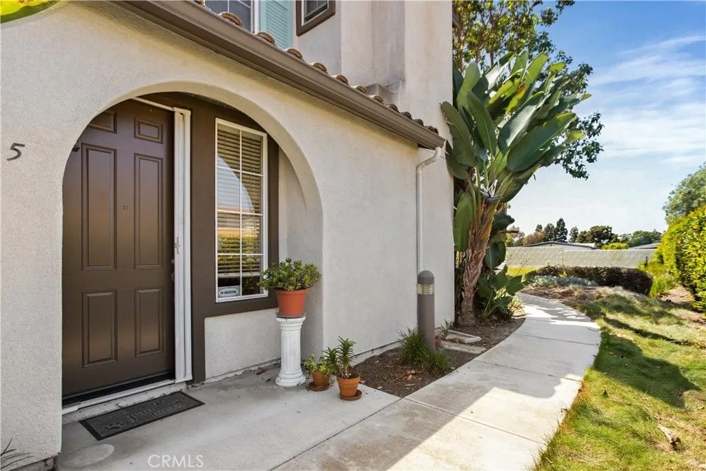 Photo of 310 Sunset Way #5, Oceanside, CA 92058 (MLS # OC26090599)