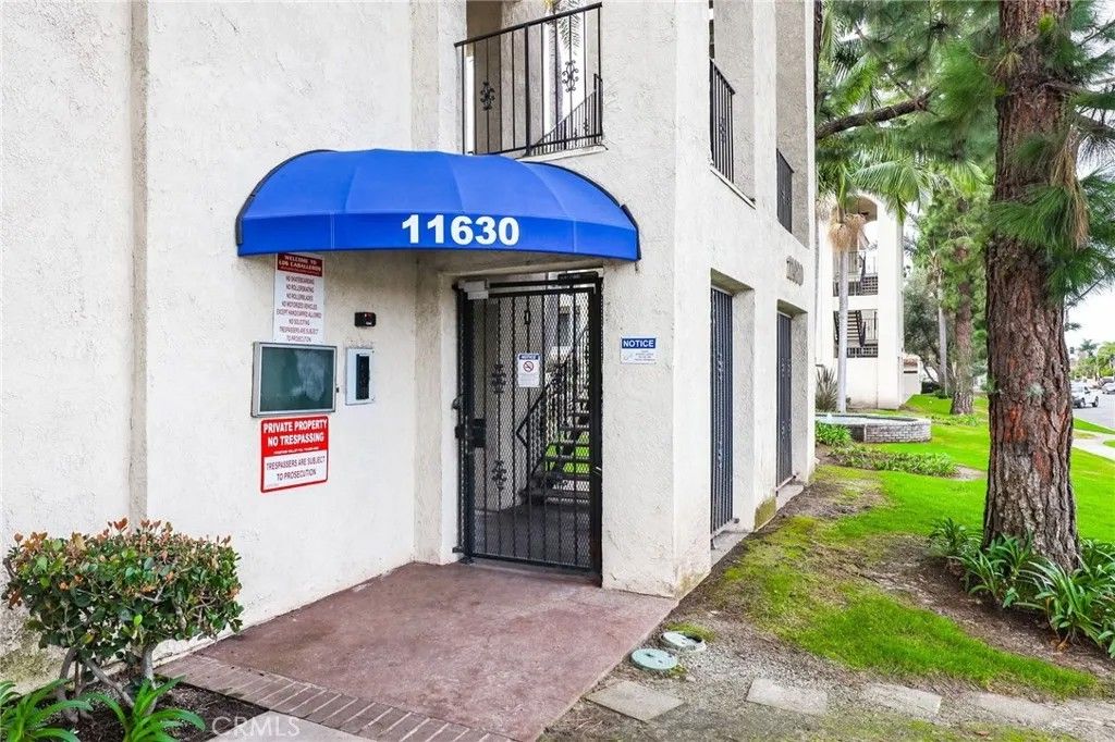 Photo of 11630 Warner Ave #414, Fountain Valley, CA 92708 (MLS # OC26002100)