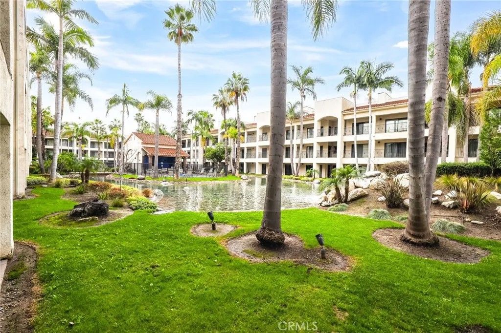 Photo of 11630 Warner Ave #414, Fountain Valley, CA 92708 (MLS # OC26002100)