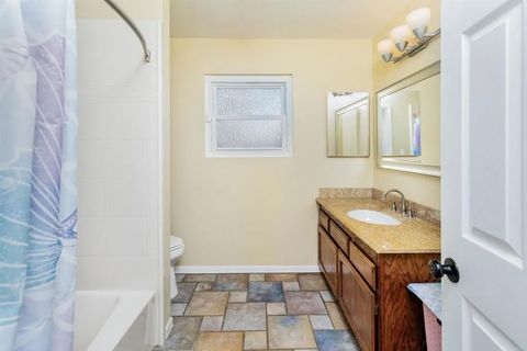 Tiny photo for 24010 Del Amo Rd, Ramona, CA 92065 (MLS # NDP2510137)