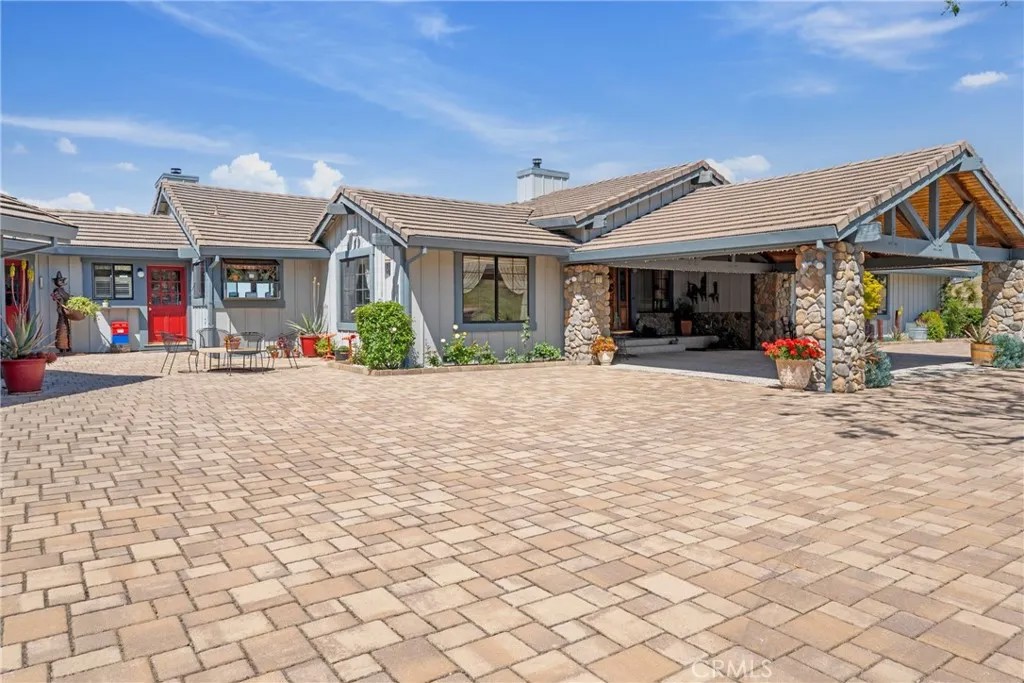 7225 Johnston Road