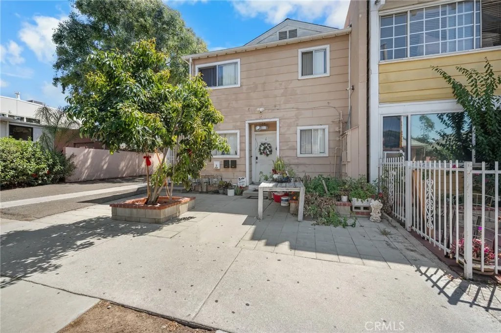 717 N Lacy