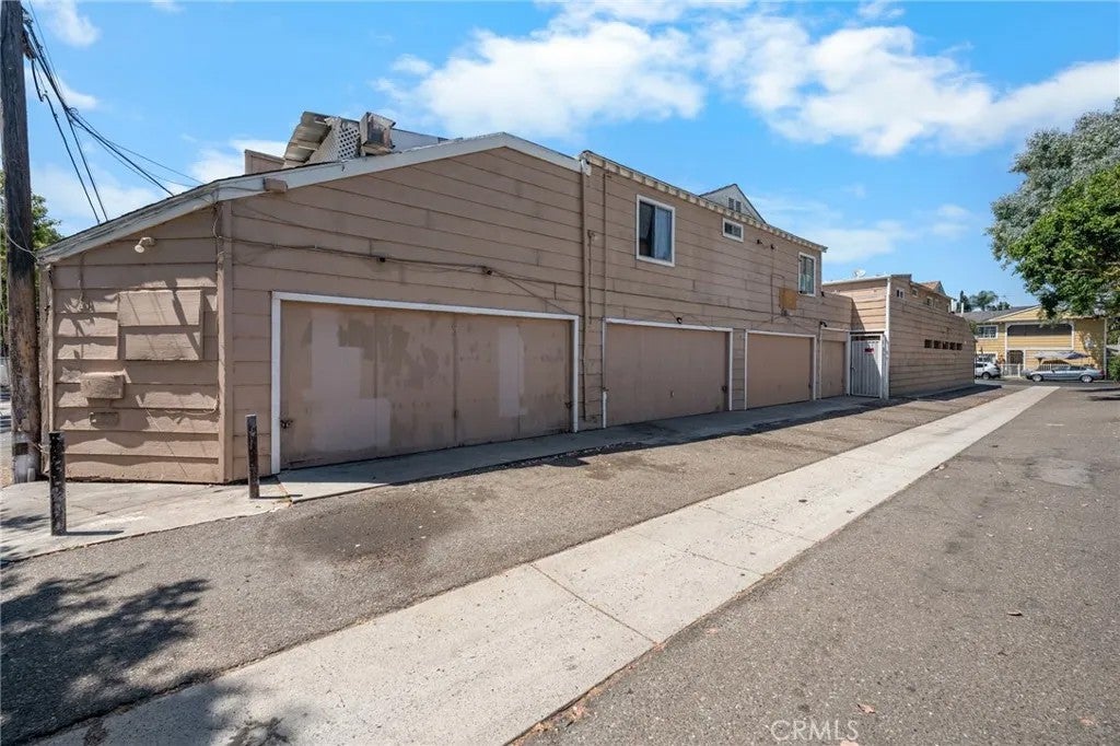 717 N Lacy