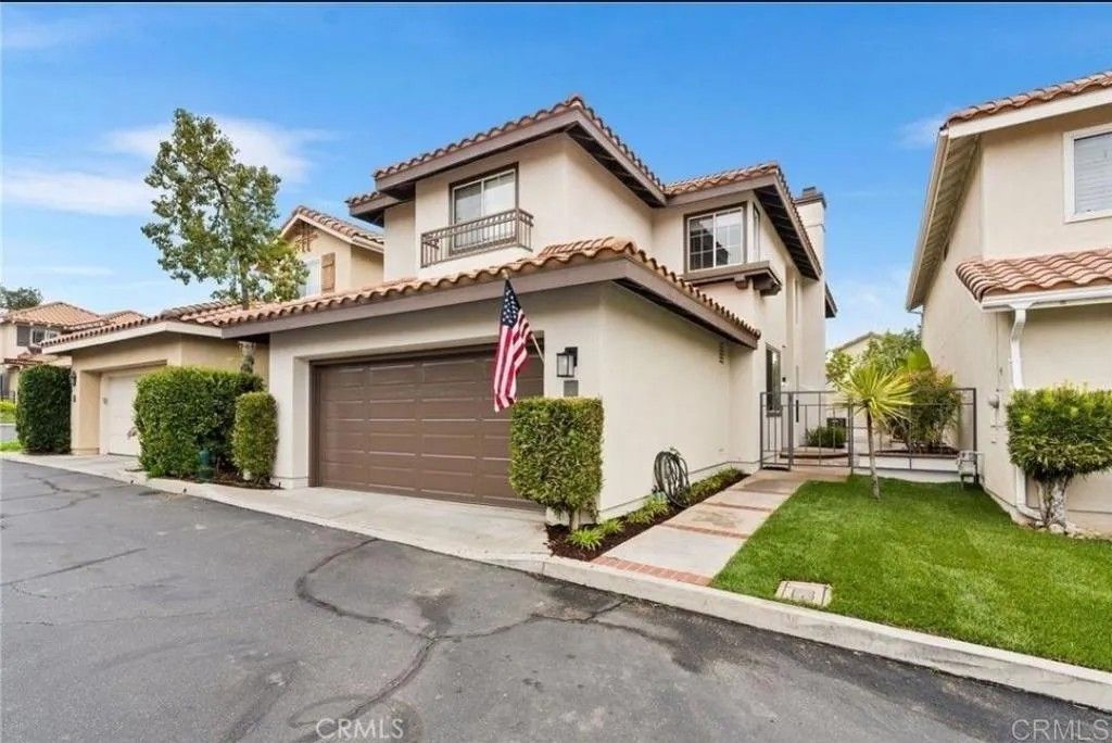 Photo of 7 Via Encanto, Rancho Santa Margarita, CA 92688 (MLS # PTP2600774)