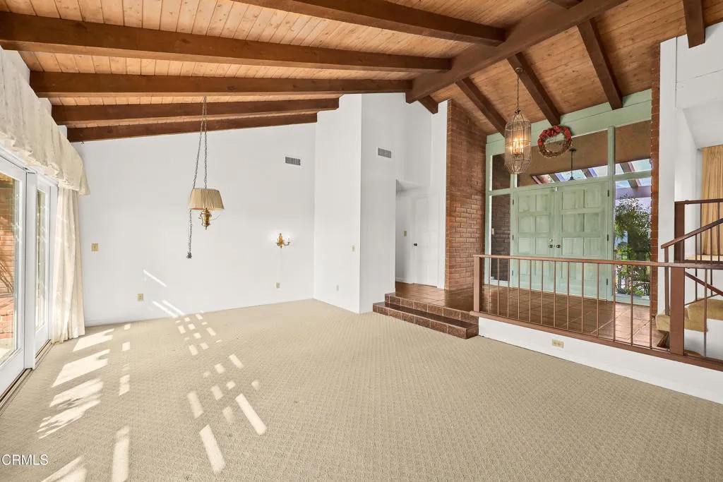 484 Starlight Crest Drive