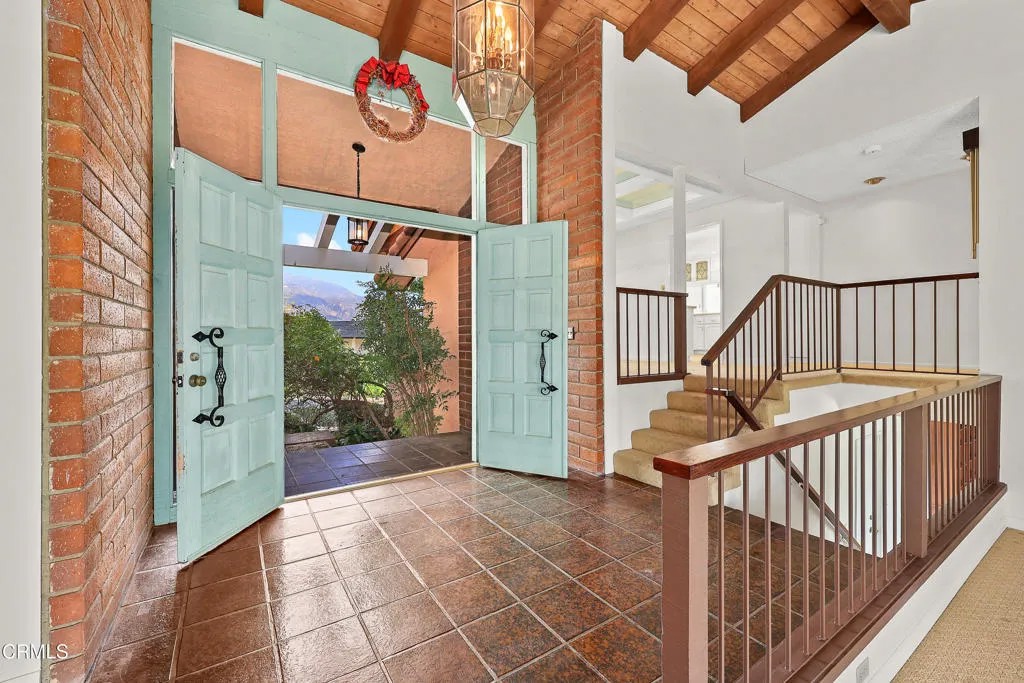 484 Starlight Crest Drive