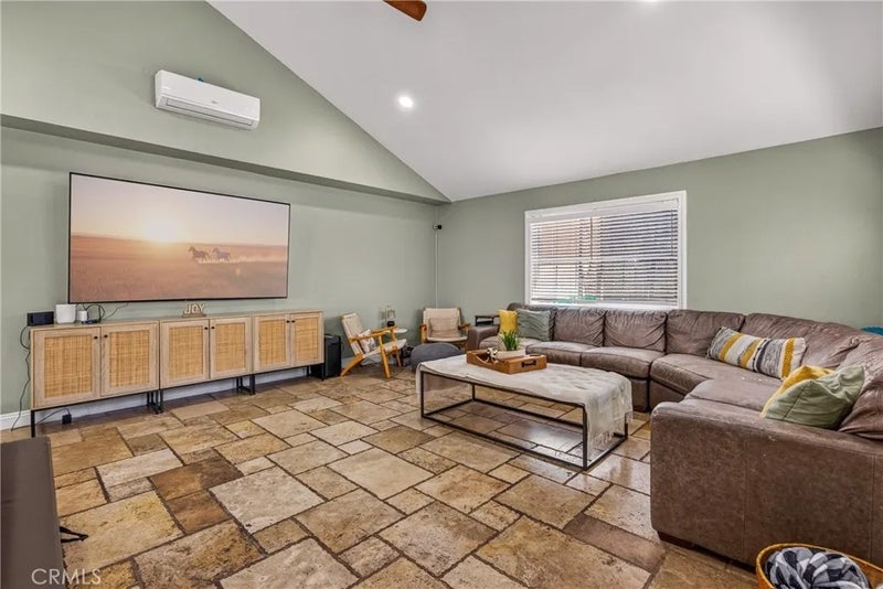 4 Velarde Court