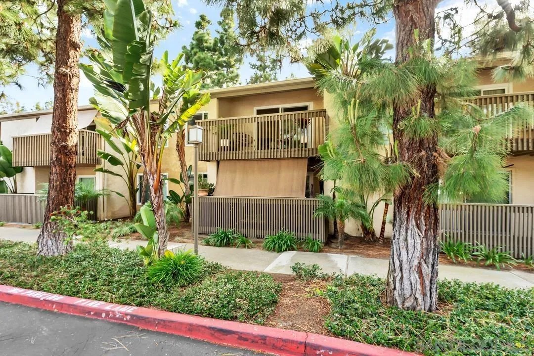 3116 Via Alicante G