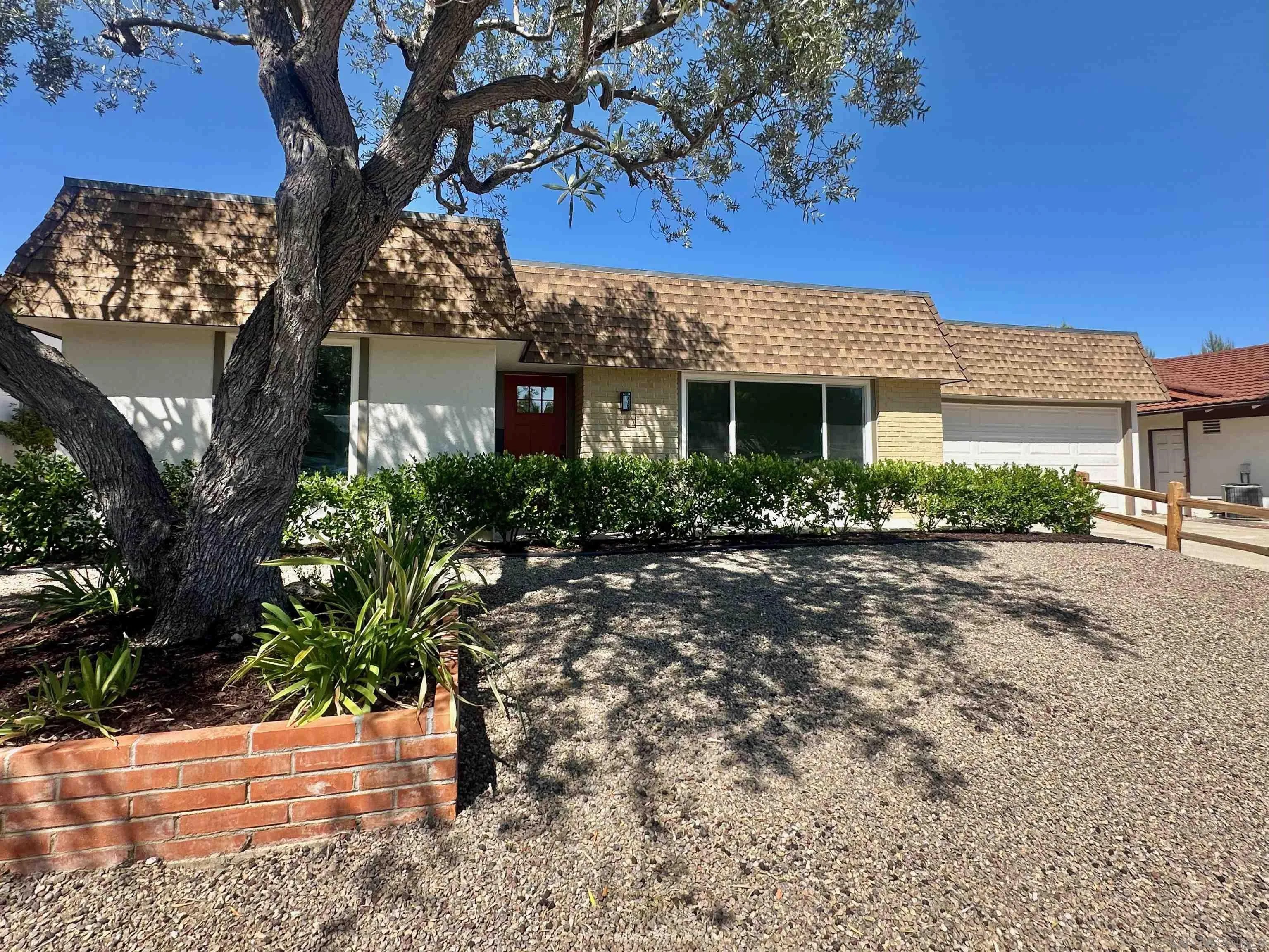 16634 Bernardo Oaks Dr