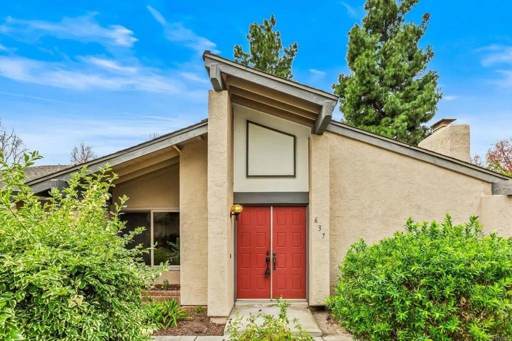 Photo of 637 Persimmon Way, Oceanside, CA 92058 (MLS # NDP2600243)