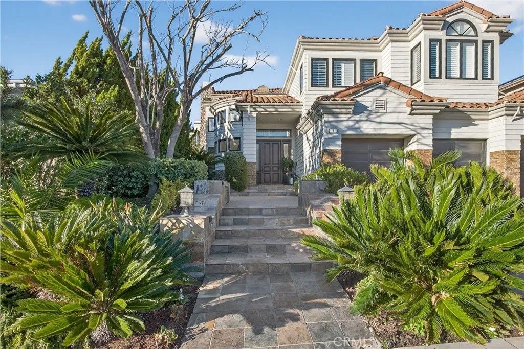 Photo of 9 Gray Stone Way, Laguna Niguel, CA 92677 (MLS # OC26034418)