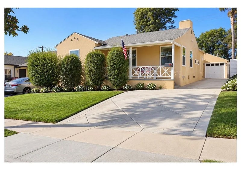 439 W Hillsdale