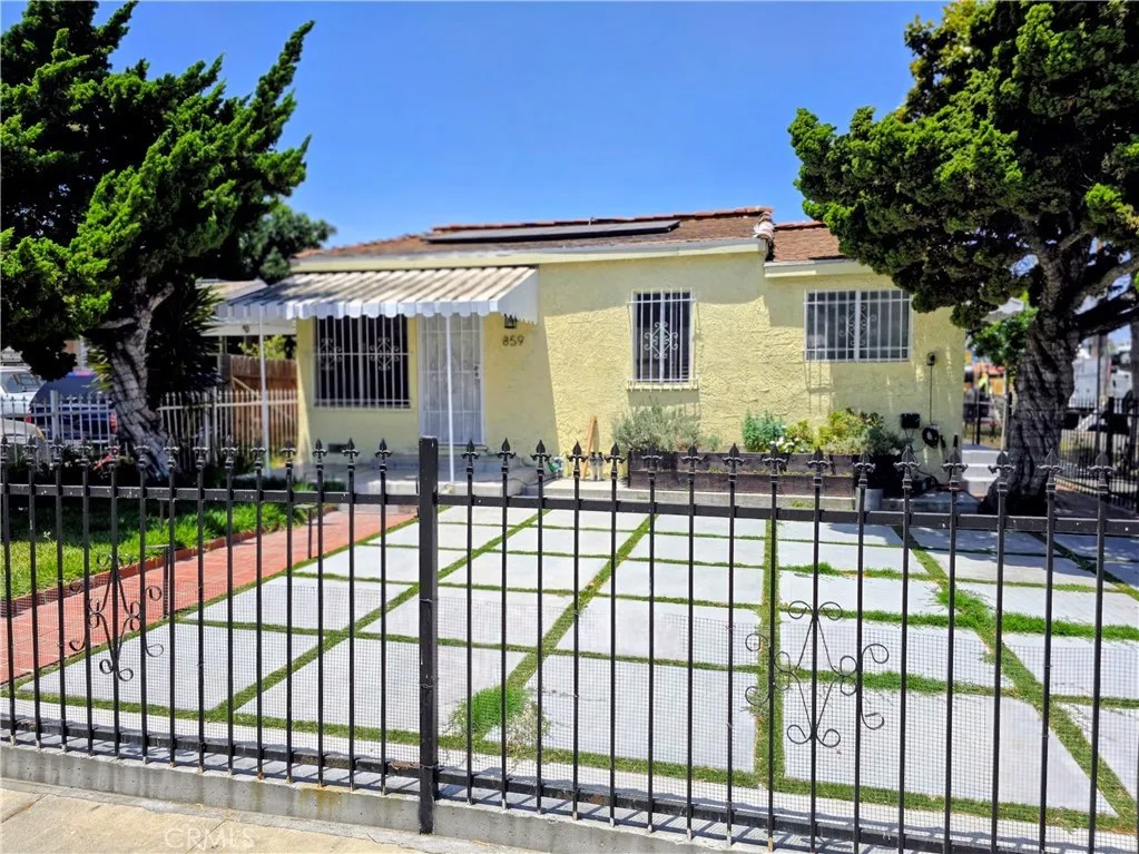 859 E 87th