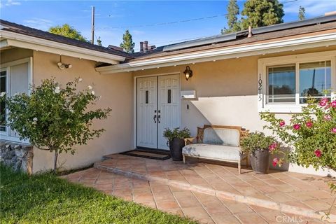 Tiny photo for 10215 Casaba, Chatsworth, CA 91311 (MLS # SR25272952)