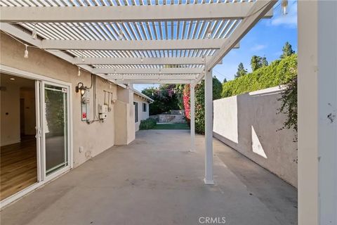 Tiny photo for 10215 Casaba, Chatsworth, CA 91311 (MLS # SR25272952)