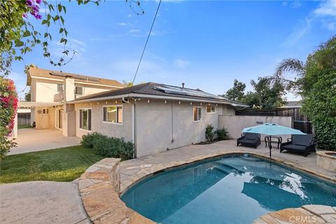 Tiny photo for 10215 Casaba, Chatsworth, CA 91311 (MLS # SR25272952)