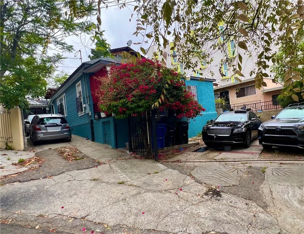 1405 W 2nd