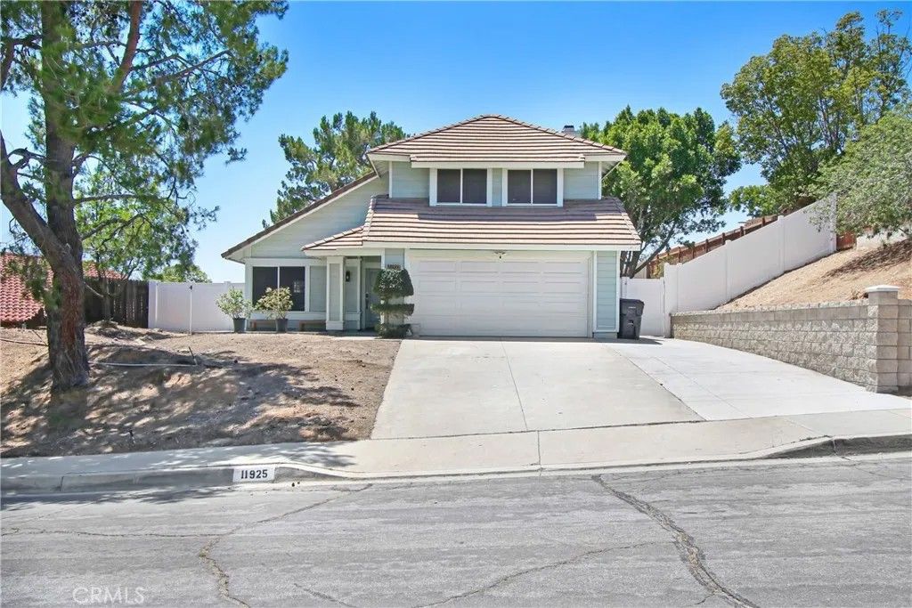 Photo of 11925 Yellow Iris WAY, Moreno Valley, CA 92557 (MLS # TR26113443)