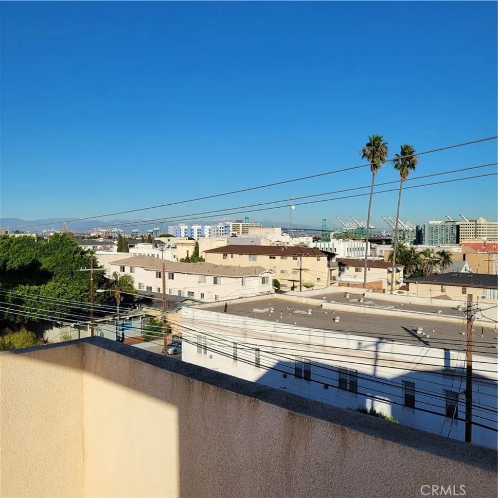Photo of 815 S Grand Avenue #7, San Pedro, CA 90731 (MLS # SB26017261)