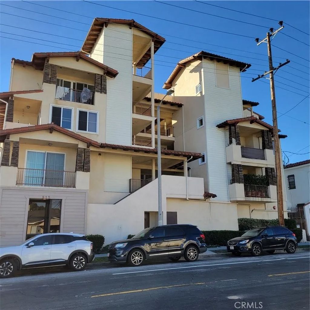 Photo of 815 S Grand Avenue #7, San Pedro, CA 90731 (MLS # SB26017261)