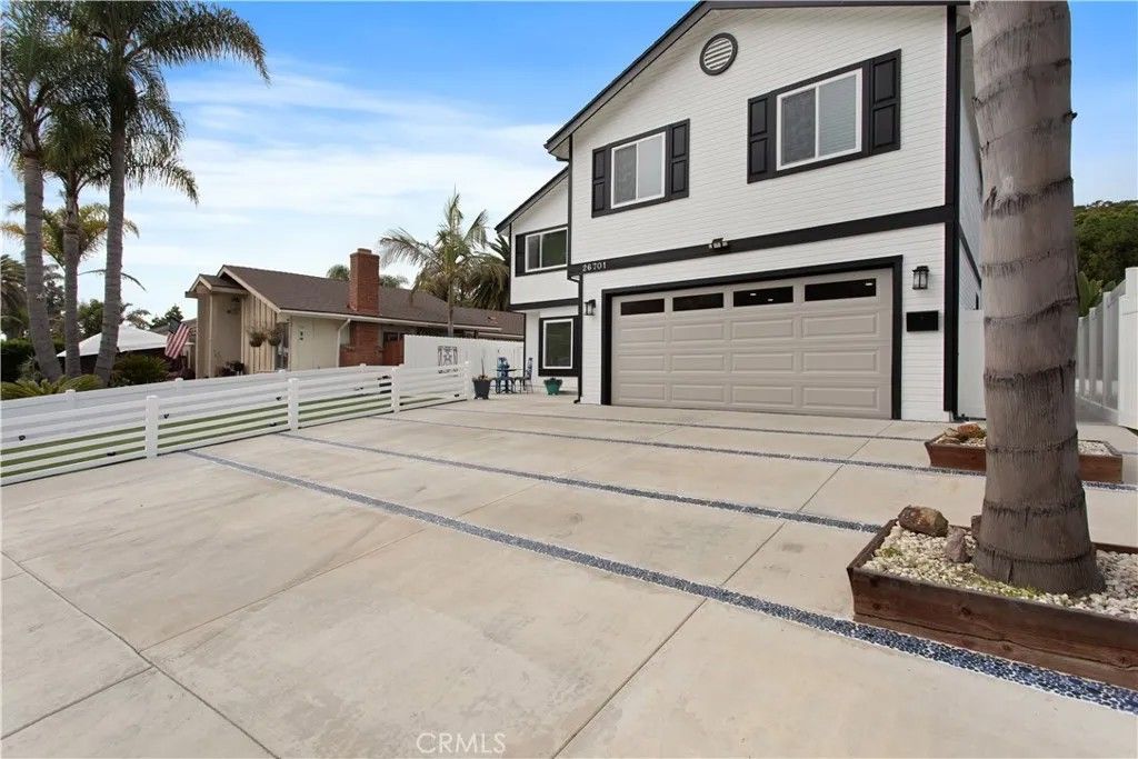 Photo of 26701 Calle Juanita, Dana Point, CA 92624 (MLS # IG26002085)