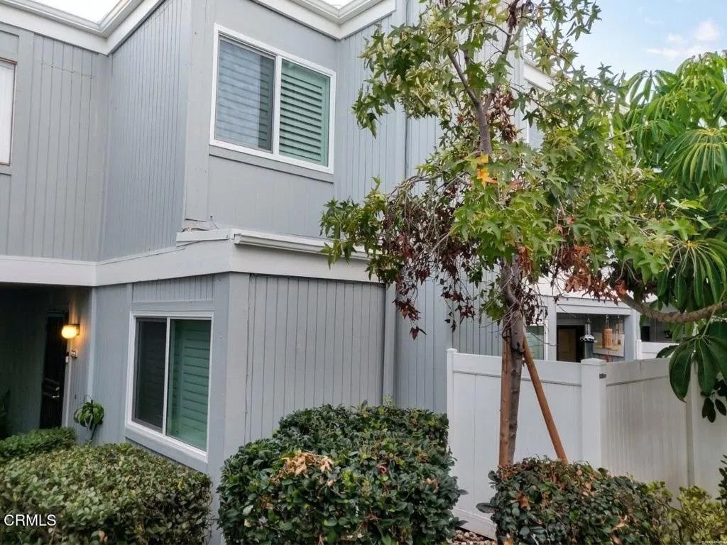 Photo of 1364 San Simeon Court #4, Ventura, CA 93003 (MLS # V1-39427)