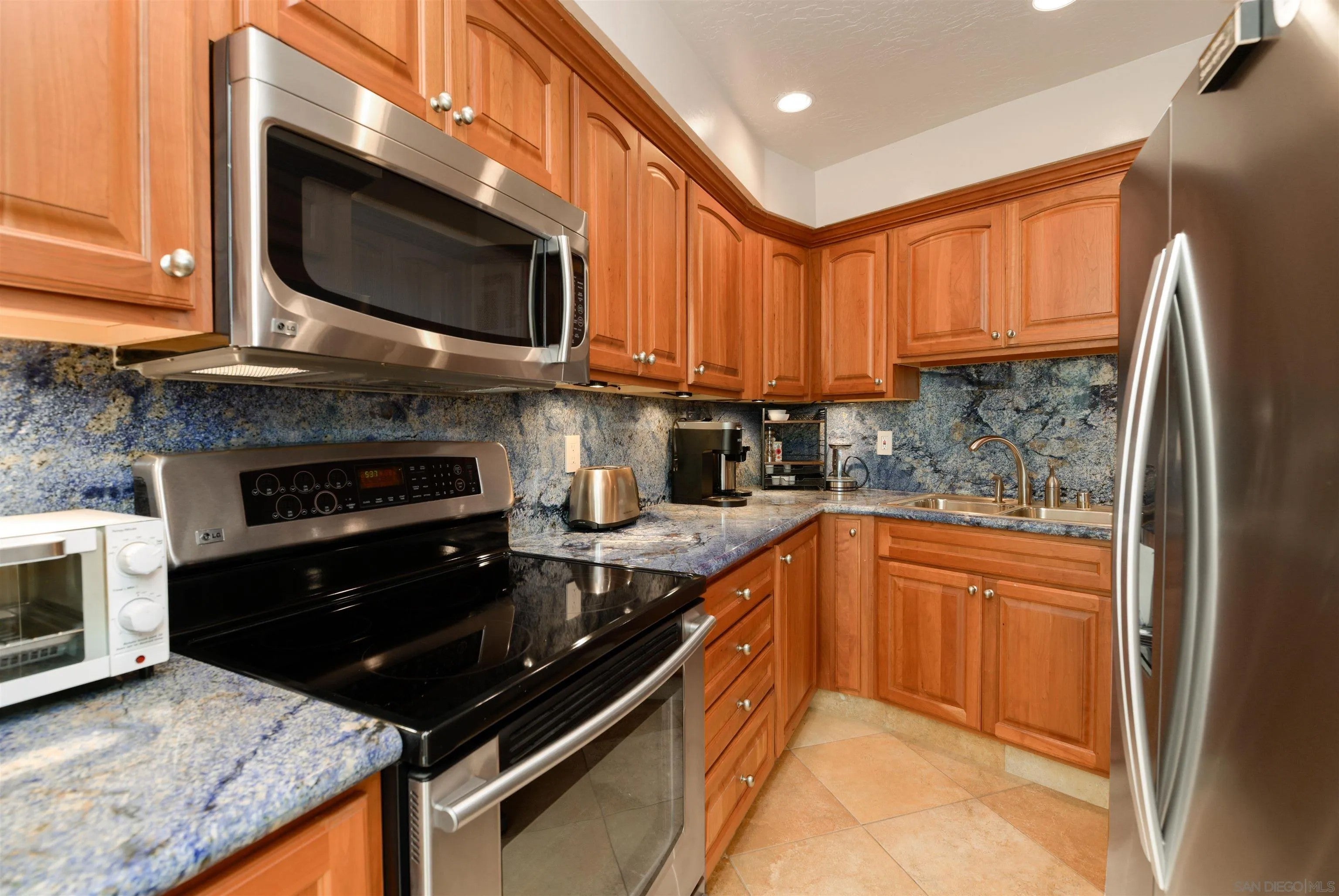 4909 Orchard Avenue 103