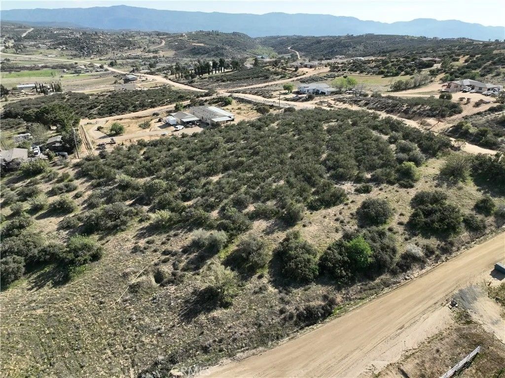 Photo of 132 Lakeshore Dr, Aguanga, CA 92536 (MLS # OC25082469)