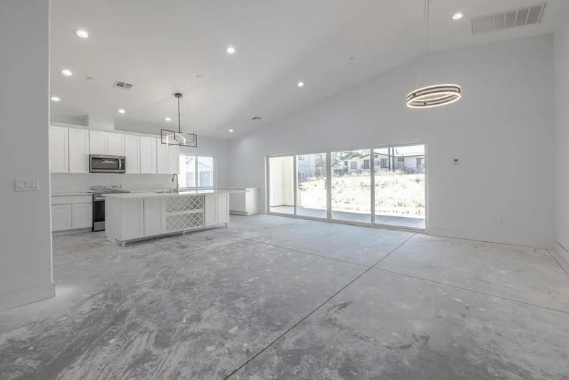61723 Desert Air Road