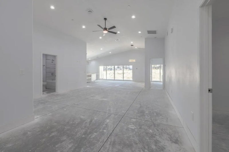 61723 Desert Air Road