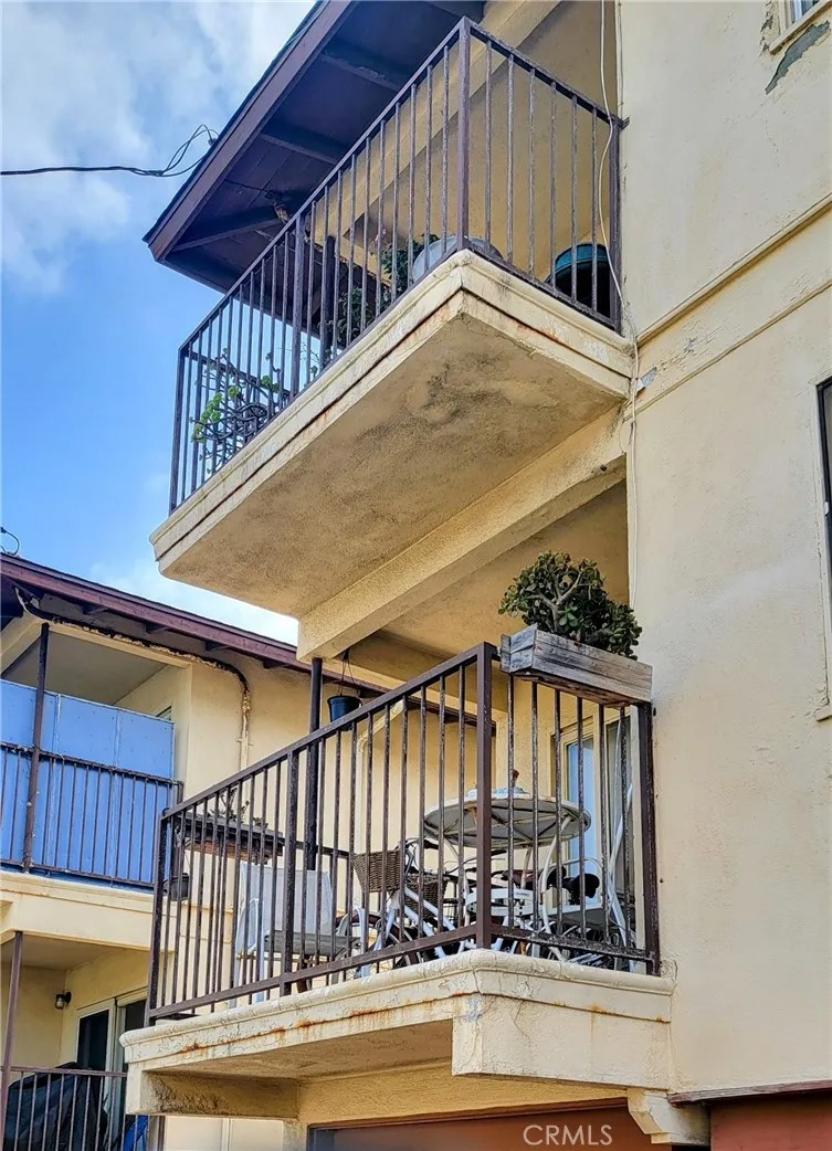 325 Calle Miramar