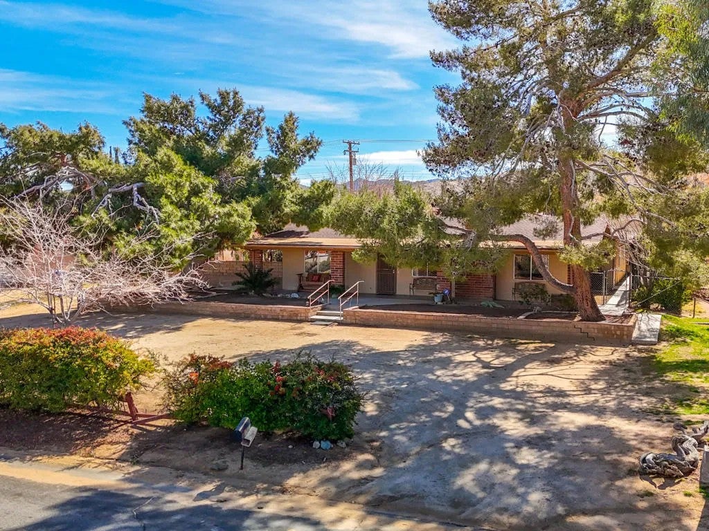 57885 El Dorado Drive