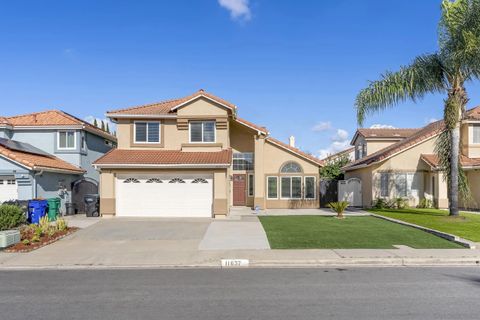 Photo of 11637 Thomas Hayes Ln, San Diego, CA 92126 (MLS # 2600962)