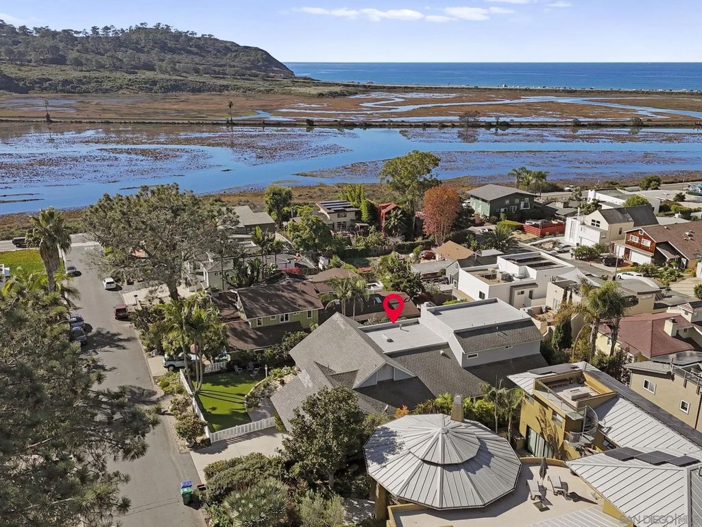 Photo of 12740 Via Felino, Del Mar, CA 92014 (MLS # 260009056)