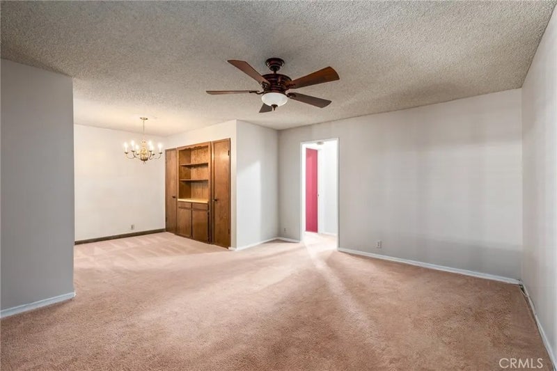 2501 W Redondo Beach