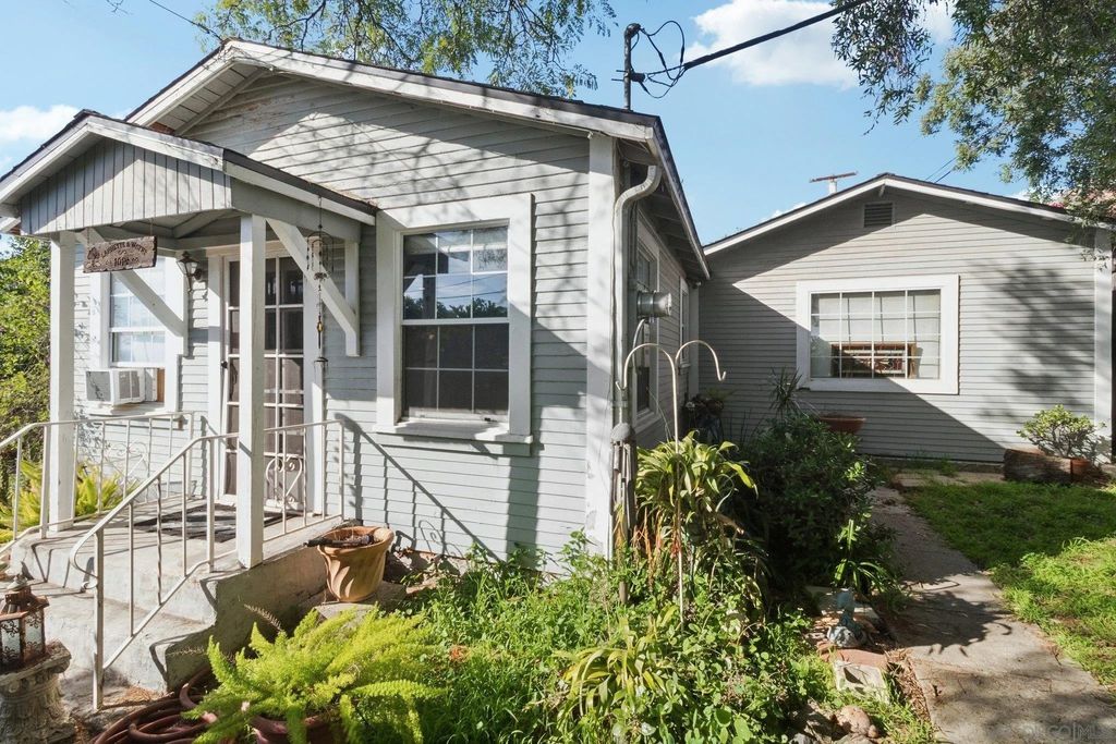 Photo of 1014 Sumner Ave, El Cajon, CA 92021 (MLS # 260008951)