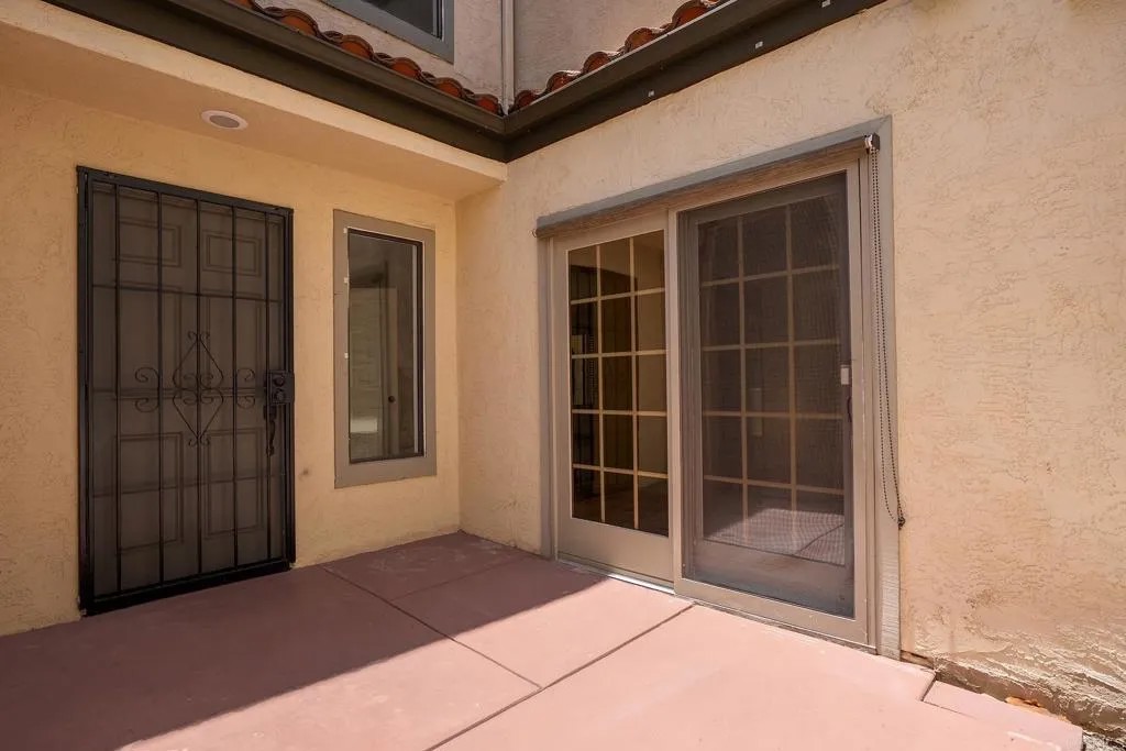 1526 SHADOW VISTA WAY