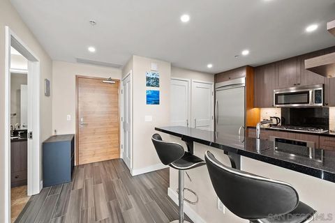 Tiny photo for 700 W E #3604, San Diego, CA 92101 (MLS # 250039570)