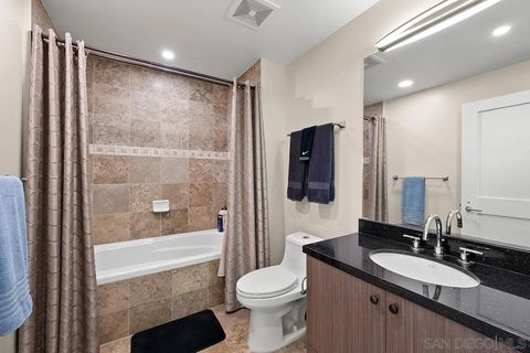 Tiny photo for 700 W E #3604, San Diego, CA 92101 (MLS # 250039570)
