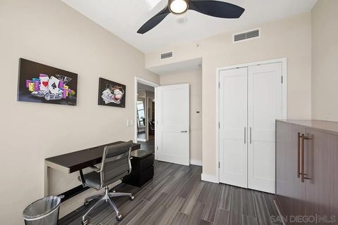 Tiny photo for 700 W E #3604, San Diego, CA 92101 (MLS # 250039570)